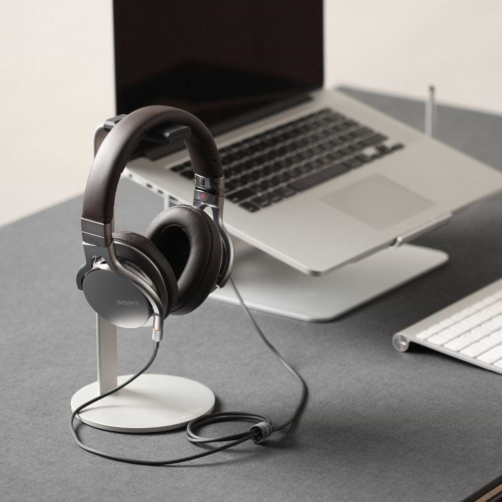 elago - H Stand for AirPods Max