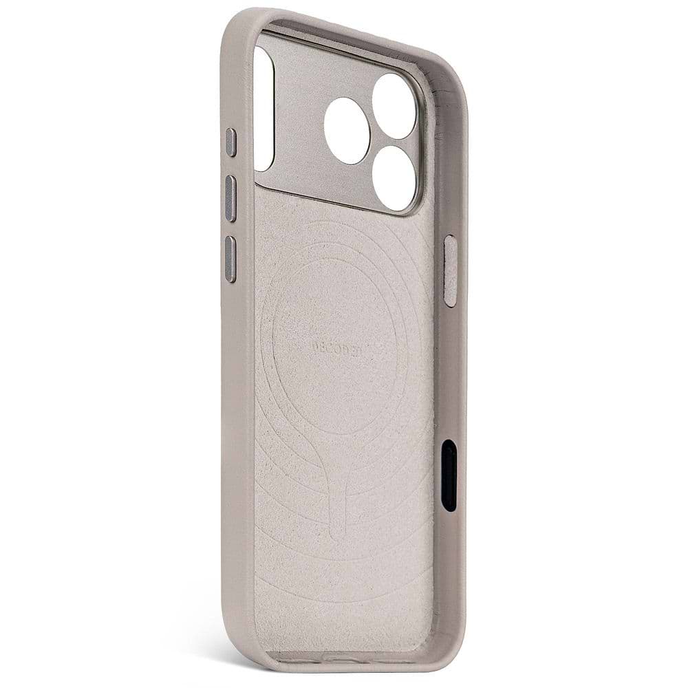 Decoded - Leather BackCover for iPhone 17 Pro