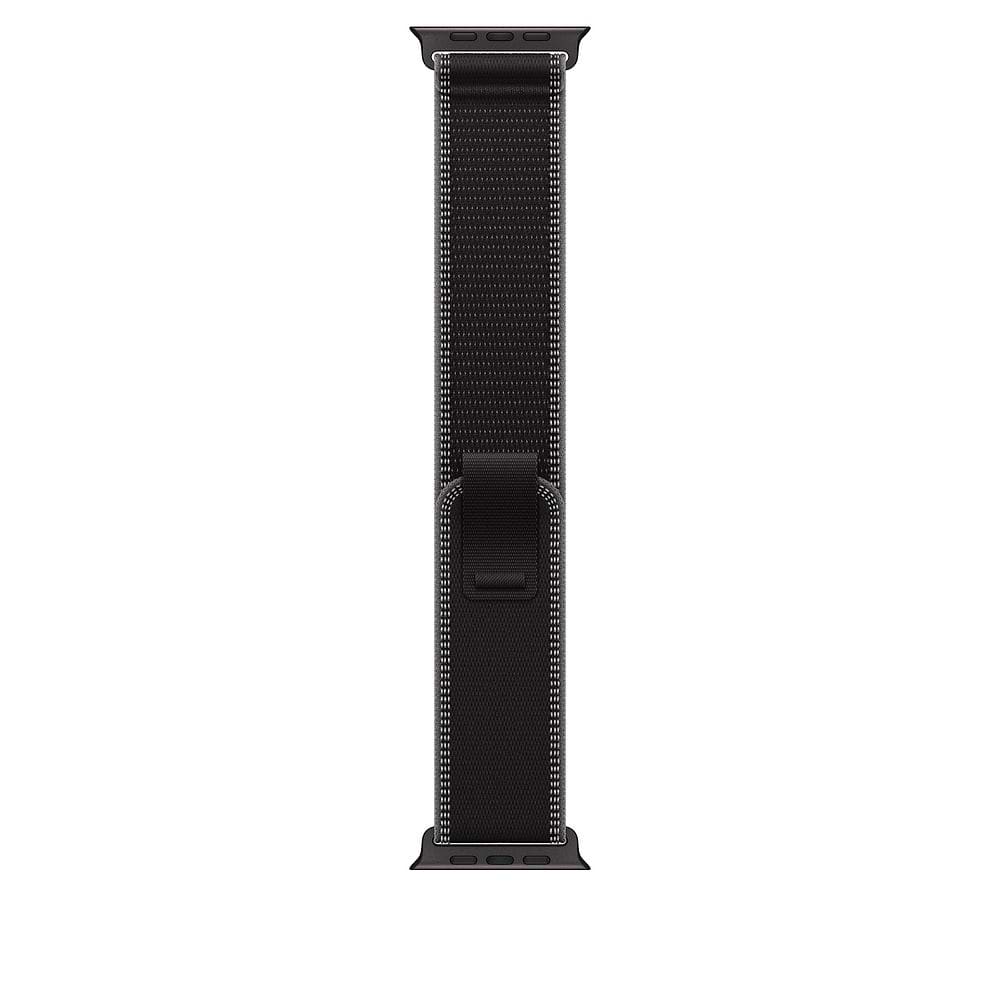 רצועת Apple Trail Loop 49mm בצבע Black/Charcoal עם גימור Black Titanium, קלה, גמישה ונוחה עם סגירת משיכה והתאמה למידות M/L.