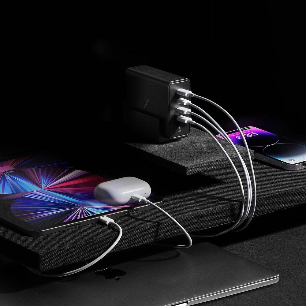 NATIVE UNION - Fast Desktop Charger PD 140W / Black