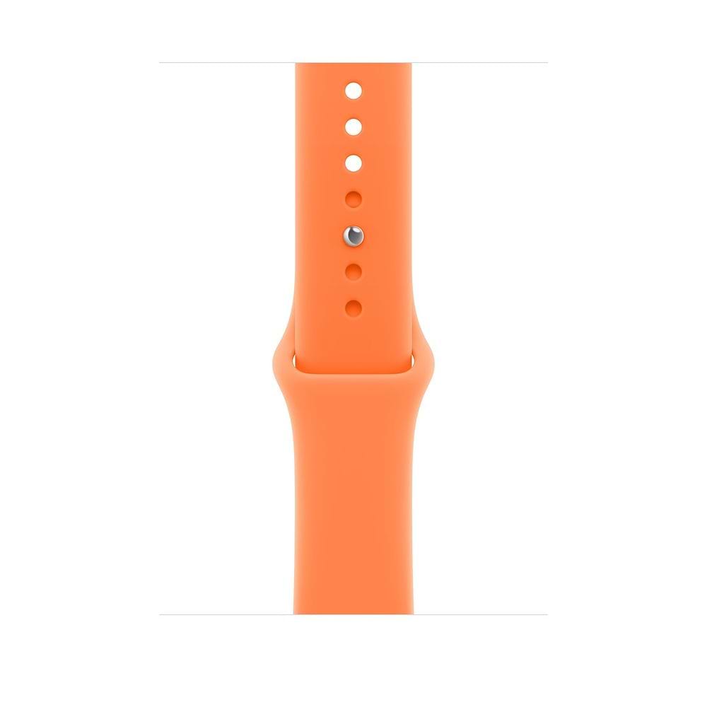 רצועת Apple 46mm Sport Band בצבע Clementine עשויה מחומר Fluoroelastomer עמיד וגמיש, המעניק תחושה רכה ונוחה על פרק כף היד. מנגנון הסגירה Pin-and-Tuck מספק התאמה בטוחה ומראה נקי, ומתאימה לרוב דגמי Apple Watch התואמים לגודל 46 מ״מ.