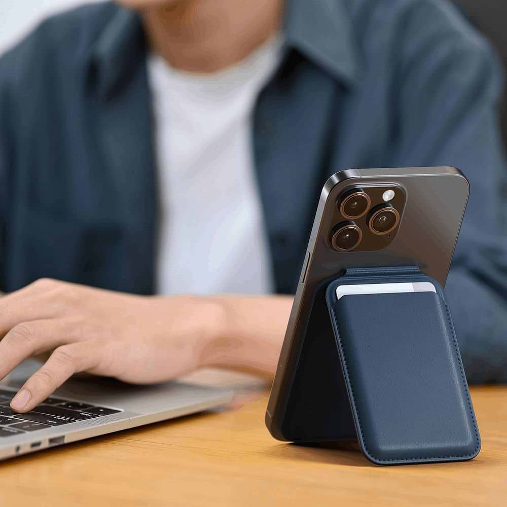 Satechi - Vegan-Leather Magnetic Wallet Stand
