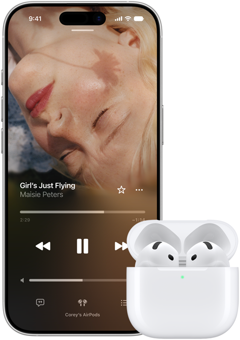 iPhone מנגן שיר ב-Apple Music לצד נרתיק AirPods 5 פתוח