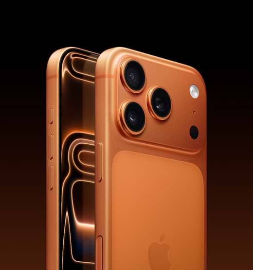 iPhone 17 Pro (אייפון 17 פרו) בצבע Cosmic Orange, מבט צד על החזית ומבט מלא על הגב עם מערכת שלוש מצלמות Pro