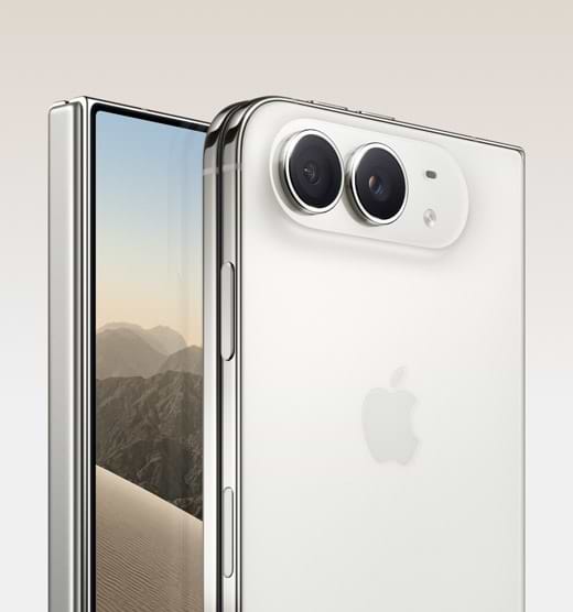 iPhone Duo (אייפון דואו) בצבע Star White, פתוח עם המסך הפנימי, ולצידו סגור במבט על הגב עם מערכת המצלמות Dual Fusion 48MP