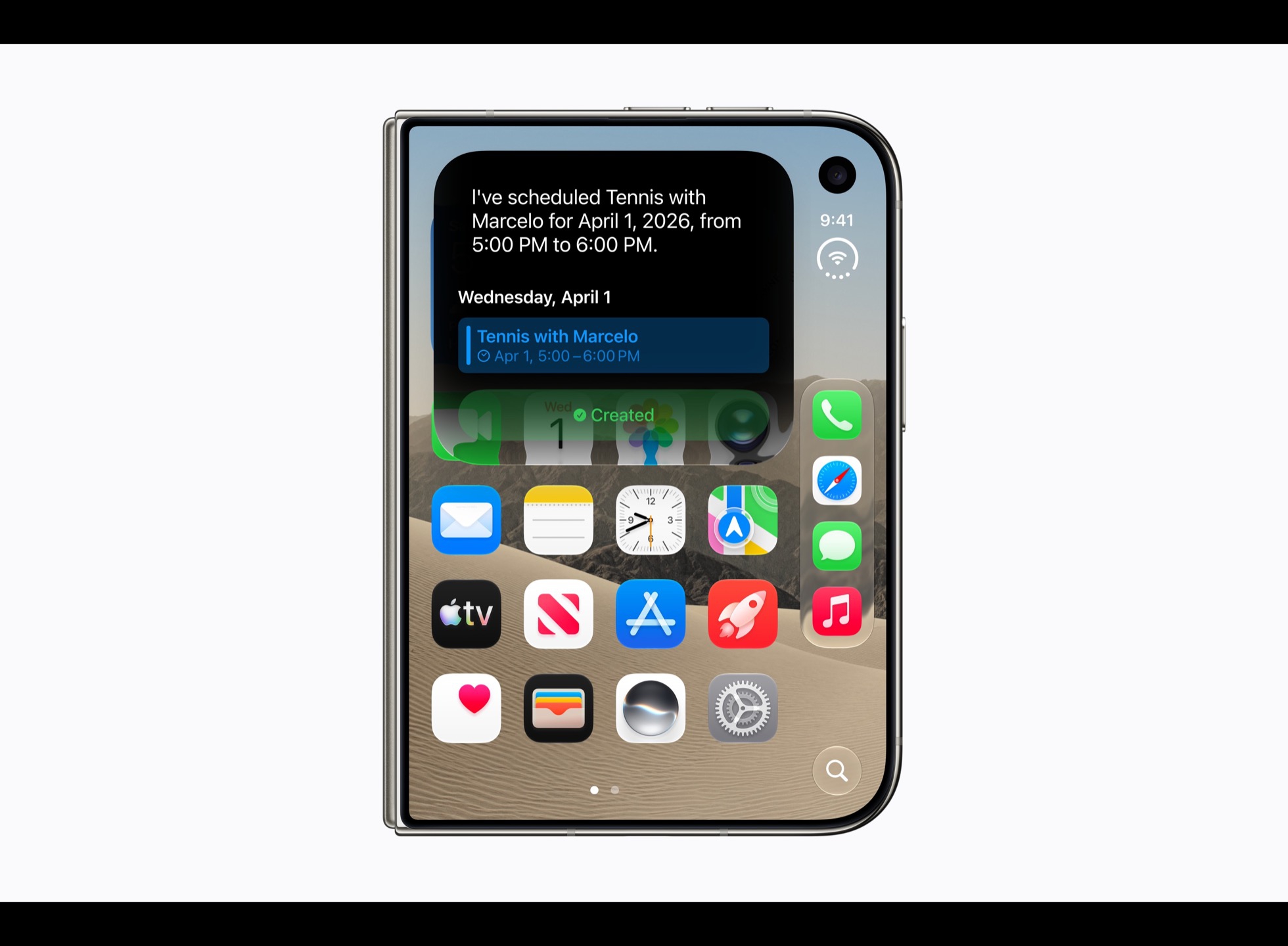Siri AI על המסך החיצוני של iPhone Duo קובעת אירוע ביומן. צילום: Apple